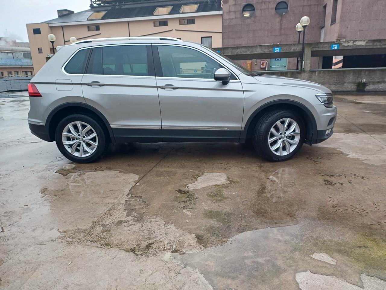 Volkswagen Tiguan 2.0 TDI SCR DSG 4MOTION Advanced BMT