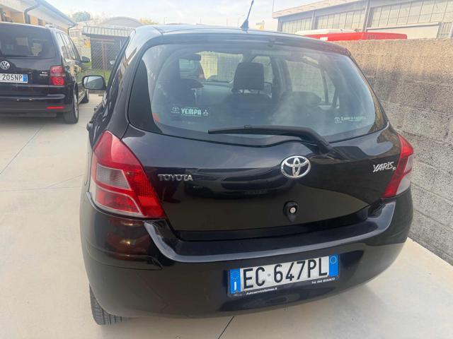 TOYOTA Yaris 1.0 5p Now BENZINA/GPL senza nessun lavoro da fare