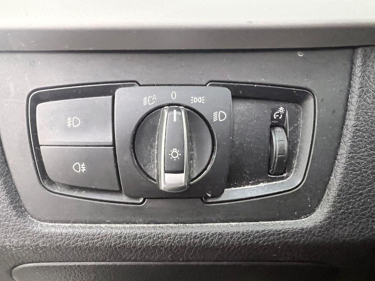 Bmw 316 316d Touring Sport LEGGI