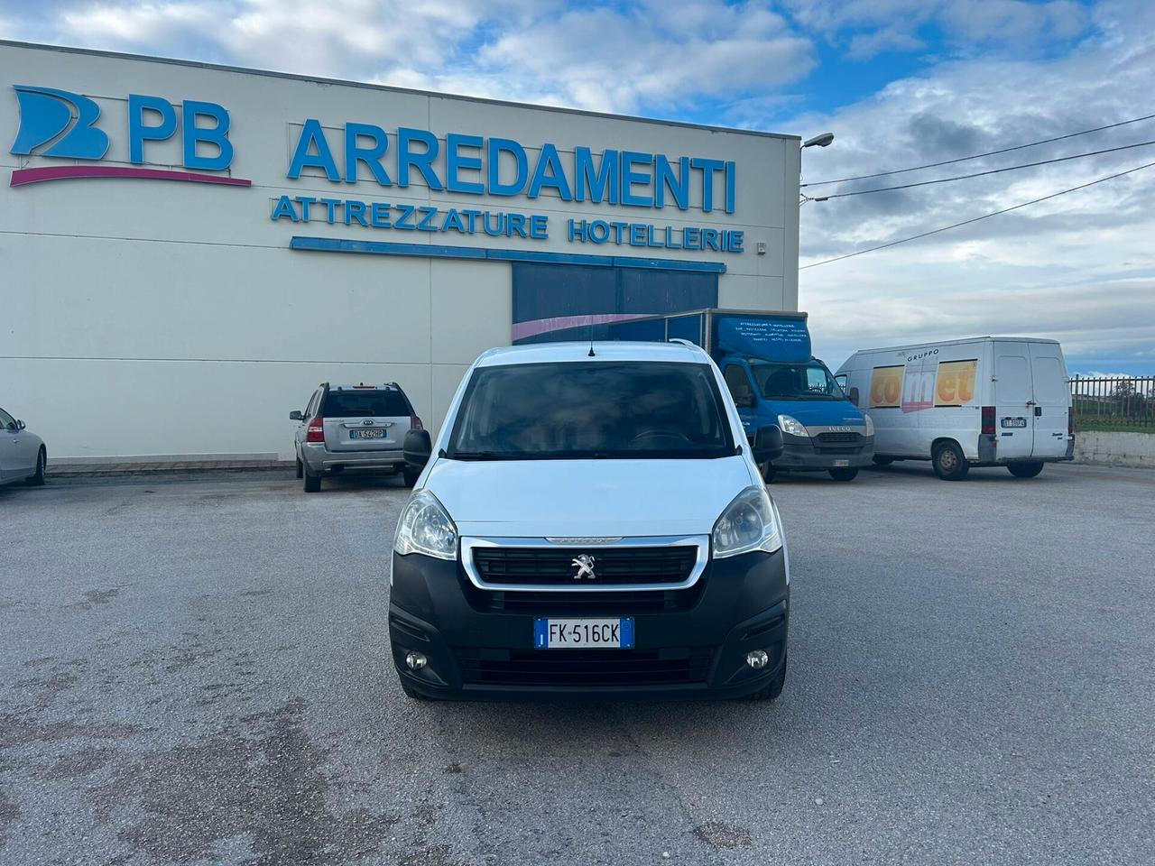 Vendo Peugeot Partner BlueHDi 120 S&S L2 Furgone Premium ( PASSO LUNGO )