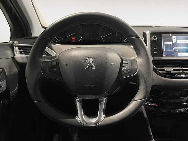 Peugeot 208 1.4HDI 68CV Allure - NEOPATENTATI
