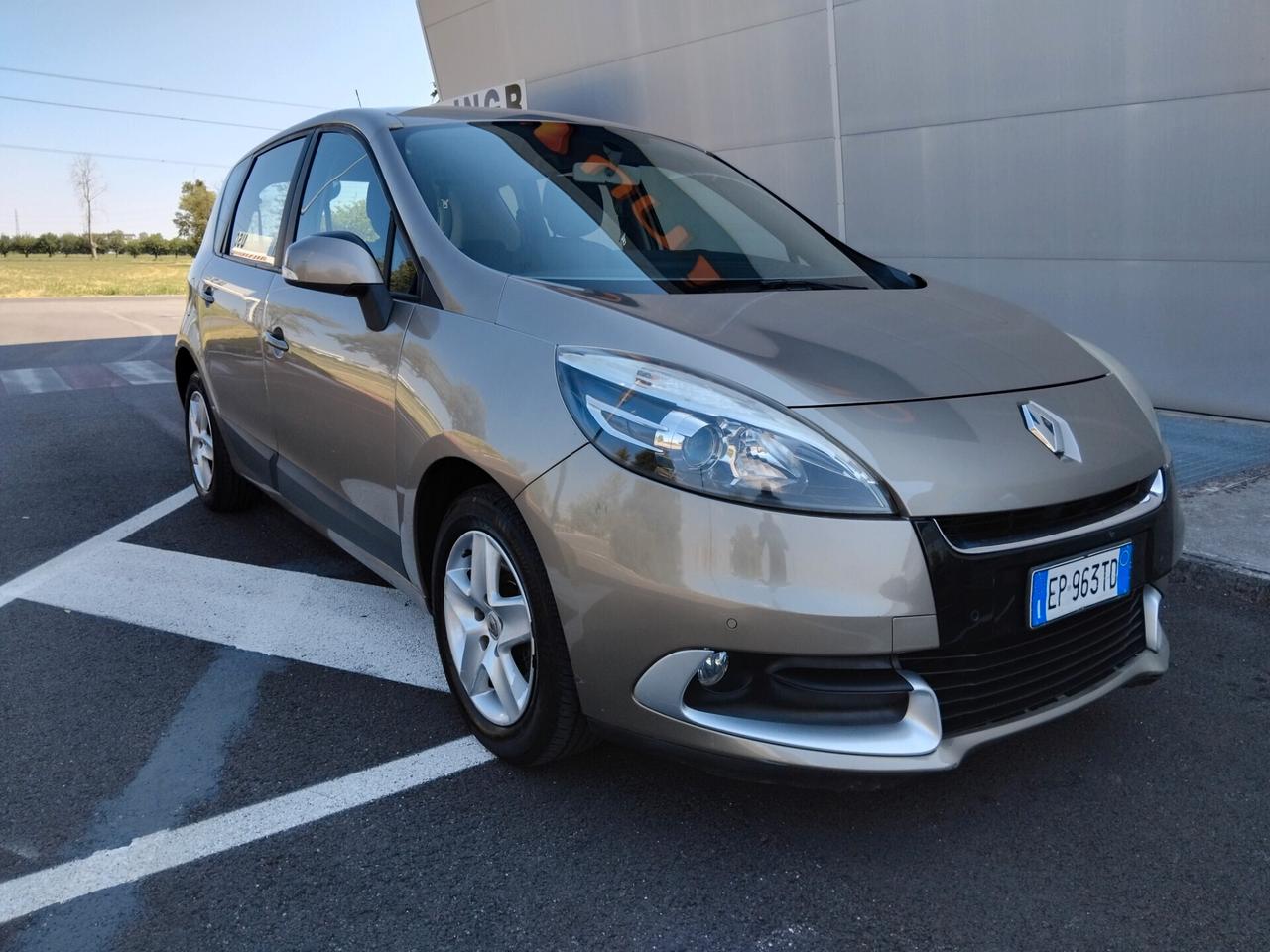 Renault Scenic 1.5 diesel garanzia