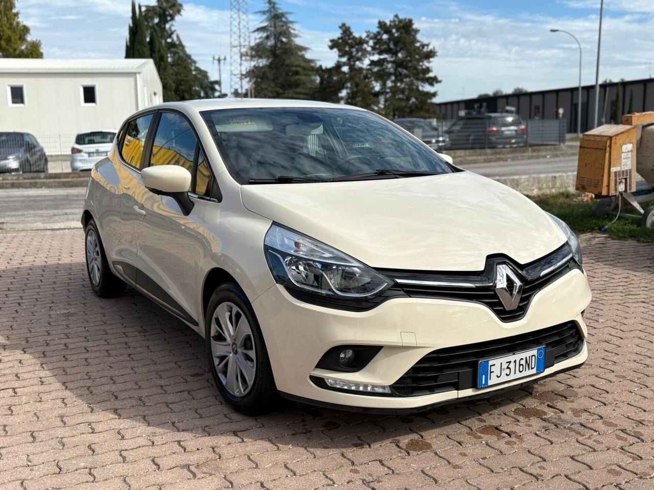 Renault Clio dCi 8V 75CV Start&Stop 5 porte Energy duel2
