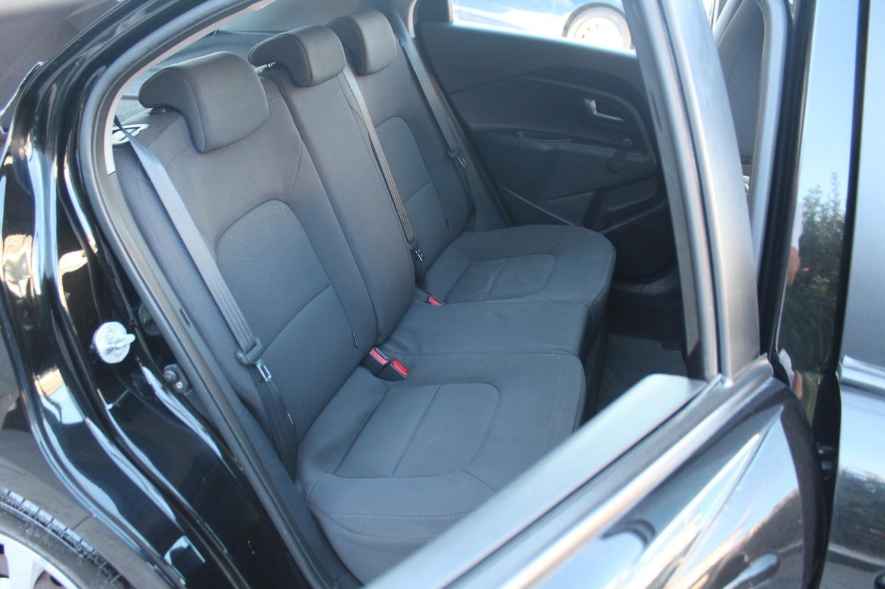 Kia Rio 1.1 CRDi WGT 5p. LX
