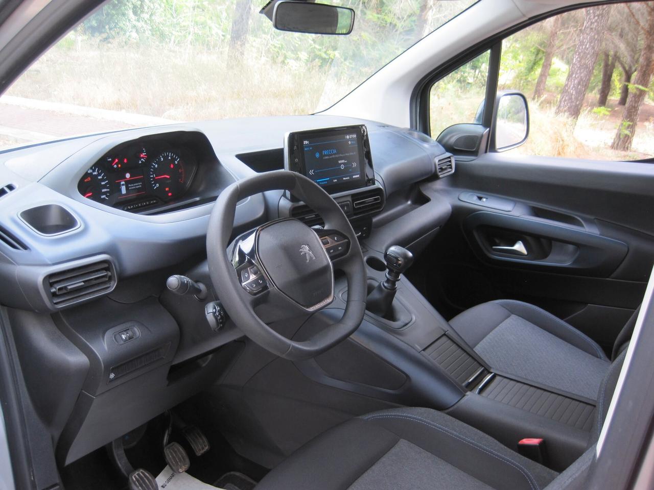 Peugeot Rifter BlueHDi 100 S&S Allure Standard