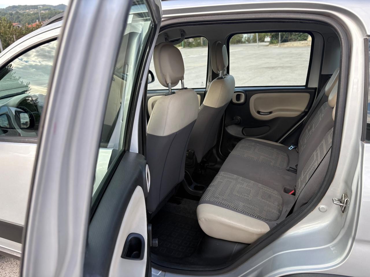Fiat Panda 4x4 1.3 MJT 75 CV TREKKING FULL OPT