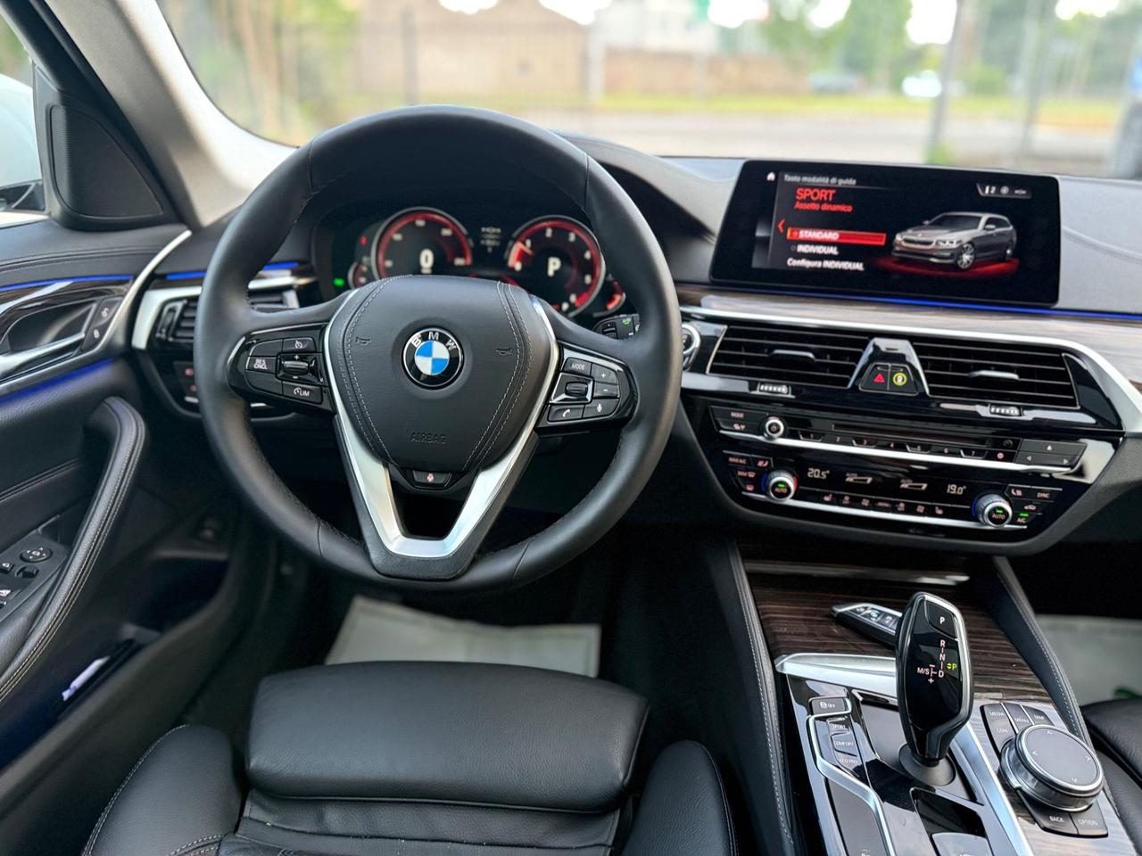 Bmw 520 520d xDrive Touring Luxury Full Tettto Pelle Navi