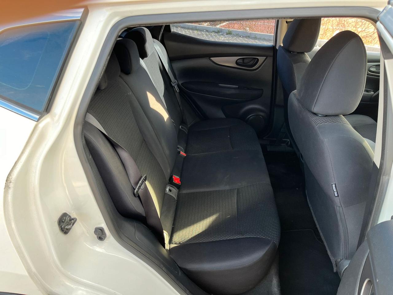 Nissan Qashqai 1.5 dCi Tekna diesel corso sicilia n 34 paterno'
