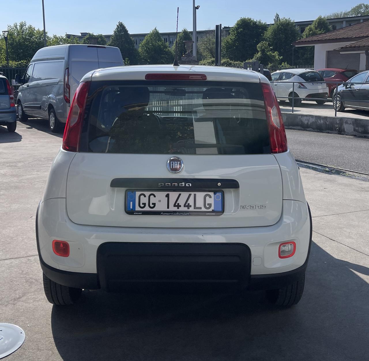 Fiat Panda 1.0 Hybrid Street Van 4 posti