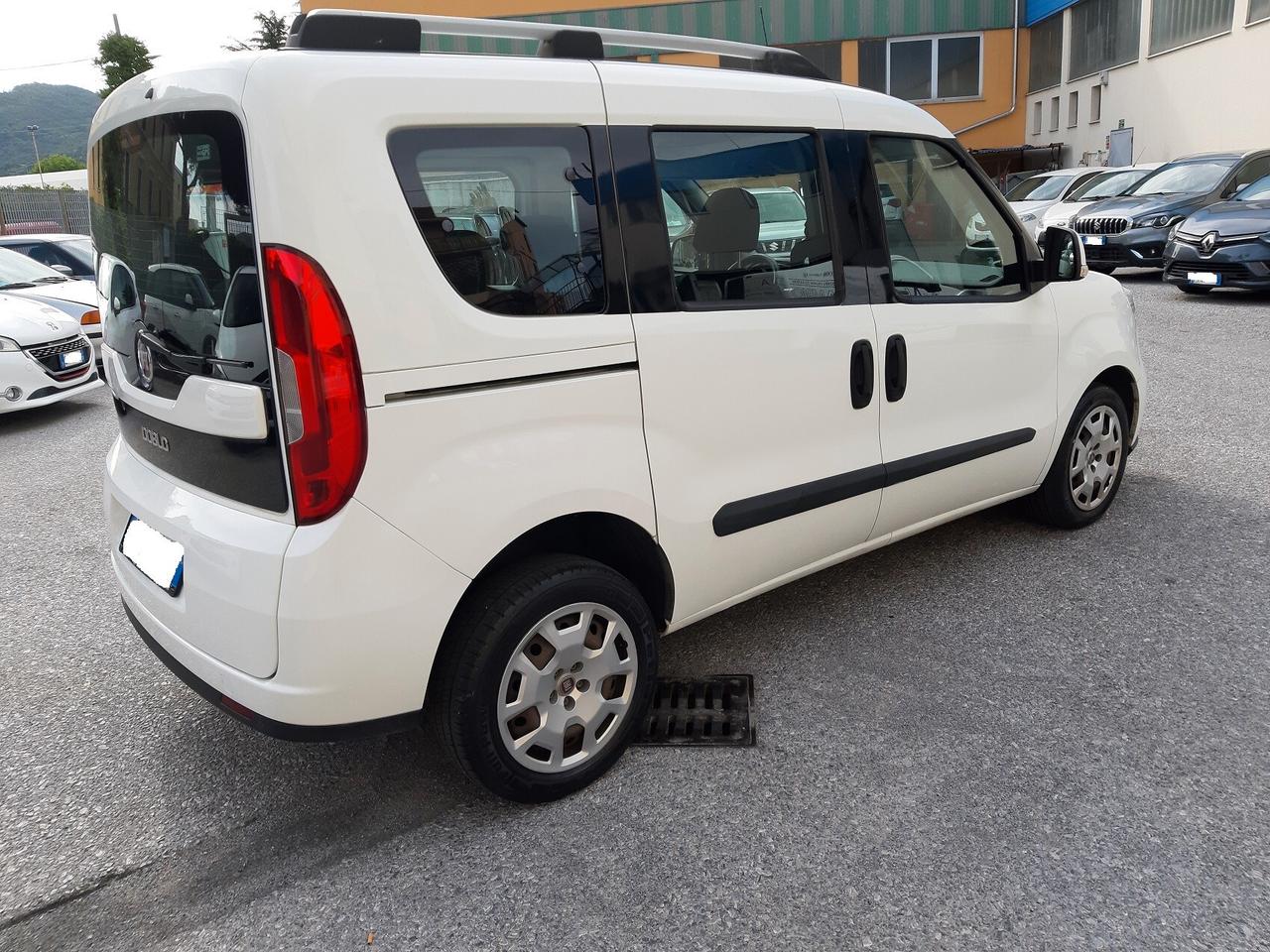 Fiat Doblo Doblò 1.4 T-Jet 16V Natural Power Easy 7 POSTI
