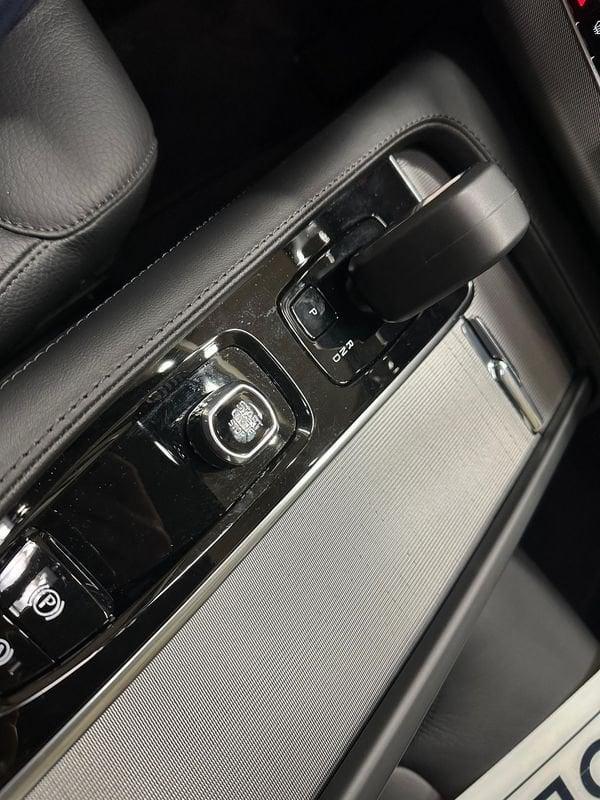 Volvo XC90 XC90 B5 (d) AWD aut. 7 POSTI | IVA ESPOSTA