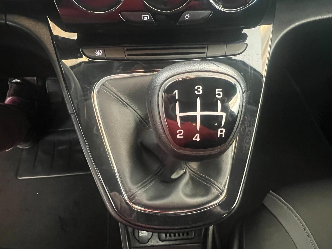 Lancia Ypsilon 0.9 TwinAir 85 CV 5 porte Metano Ecochic Gold OK NEOPATENTATI