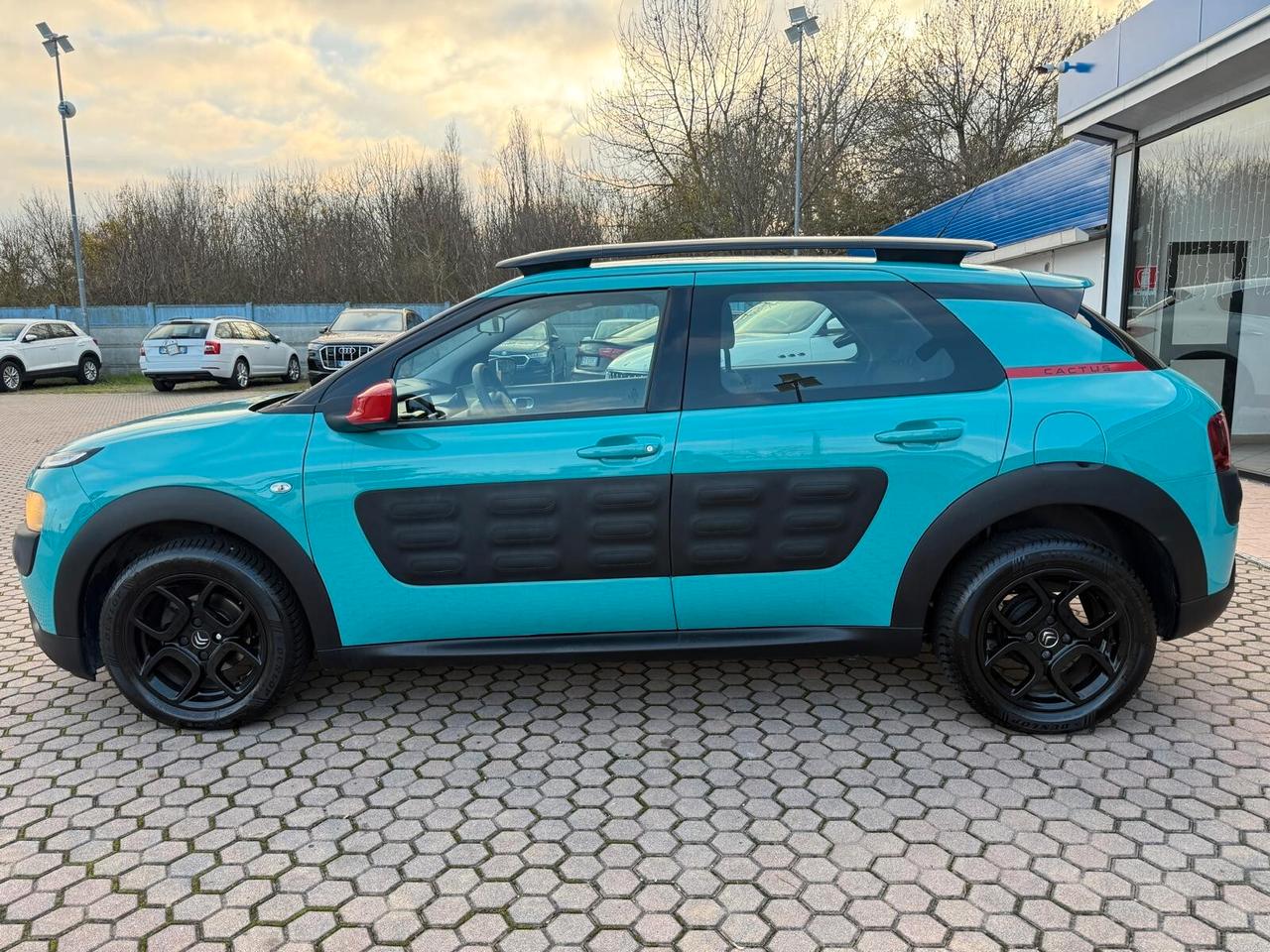 Citroen C4 Cactus PureTech 82 Shine OK NEOPATENTATI