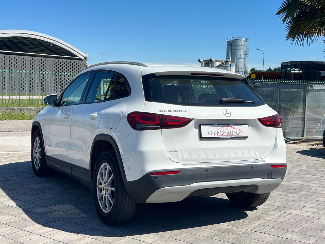 Mercedes-benz GLA 180 d Business FINANZIABILE
