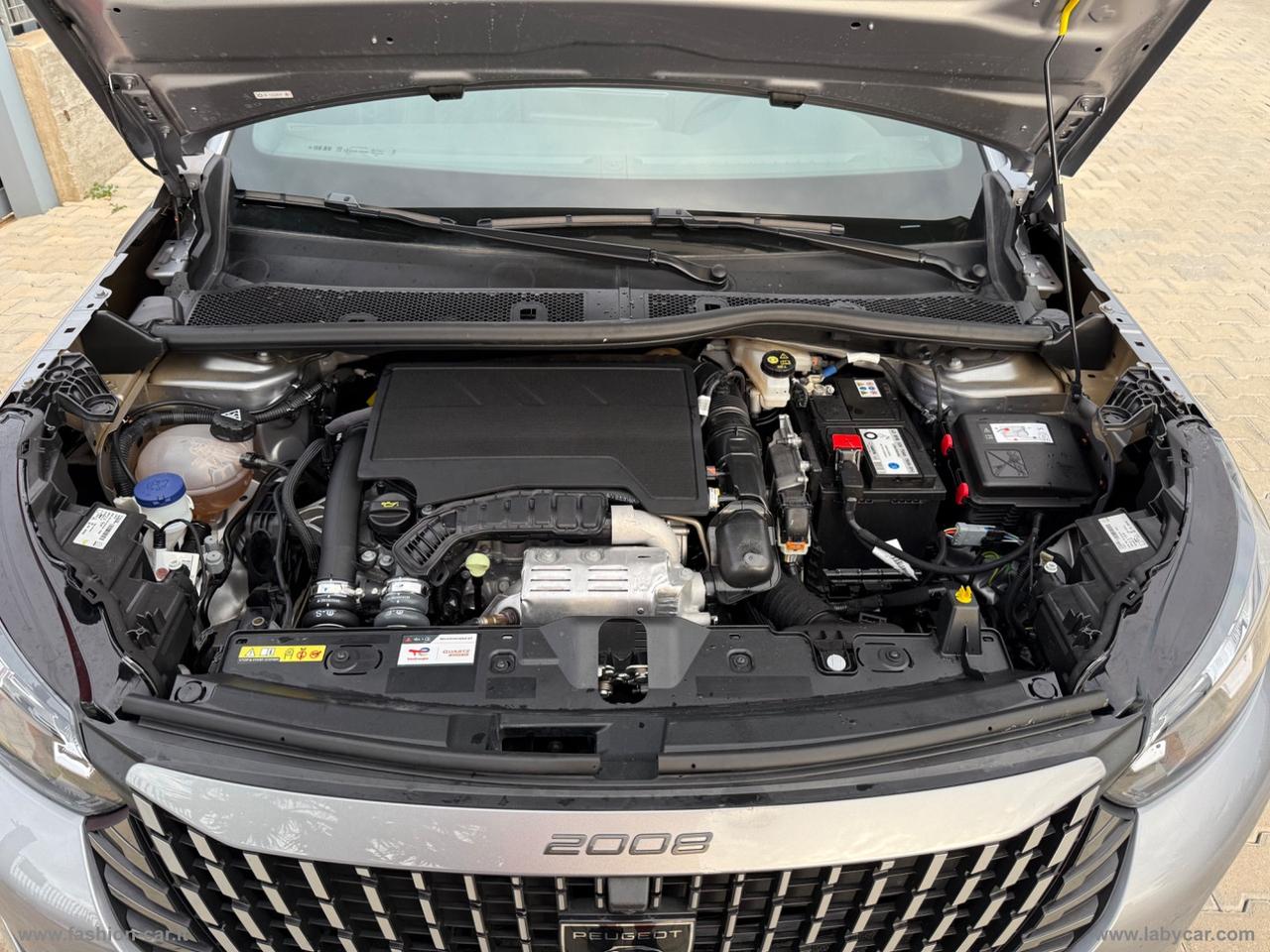 PEUGEOT 2008 PureTech 100 S&S Allure