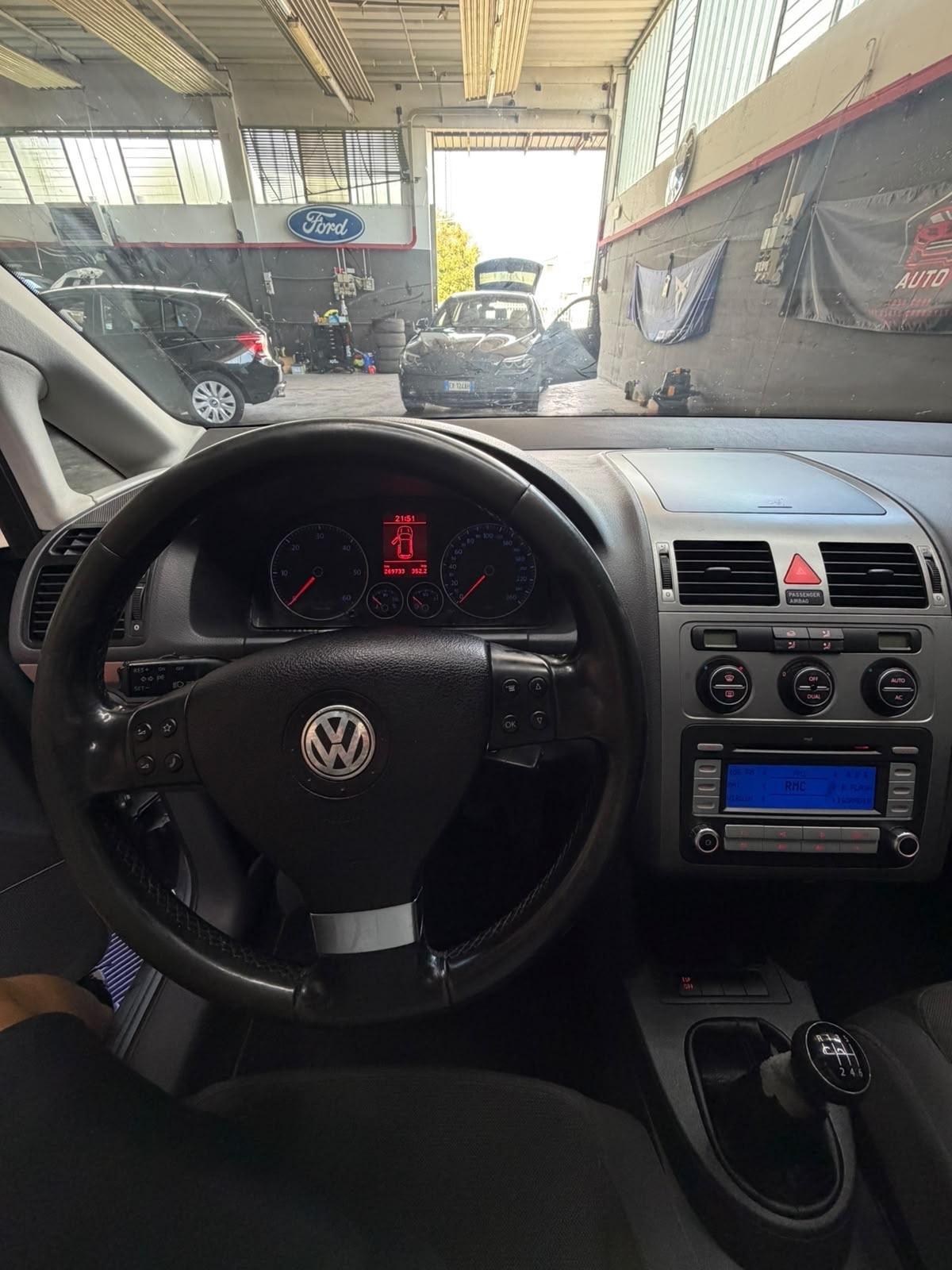 Volkswagen Touran 2.0 TDI DPF Highline