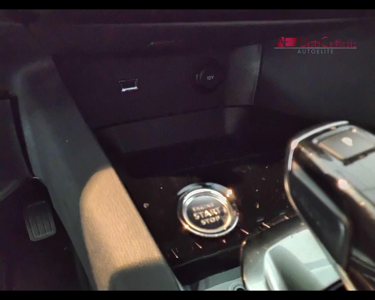PEUGEOT 3008 BlueHDi 130 S&S EAT8 Active Business
