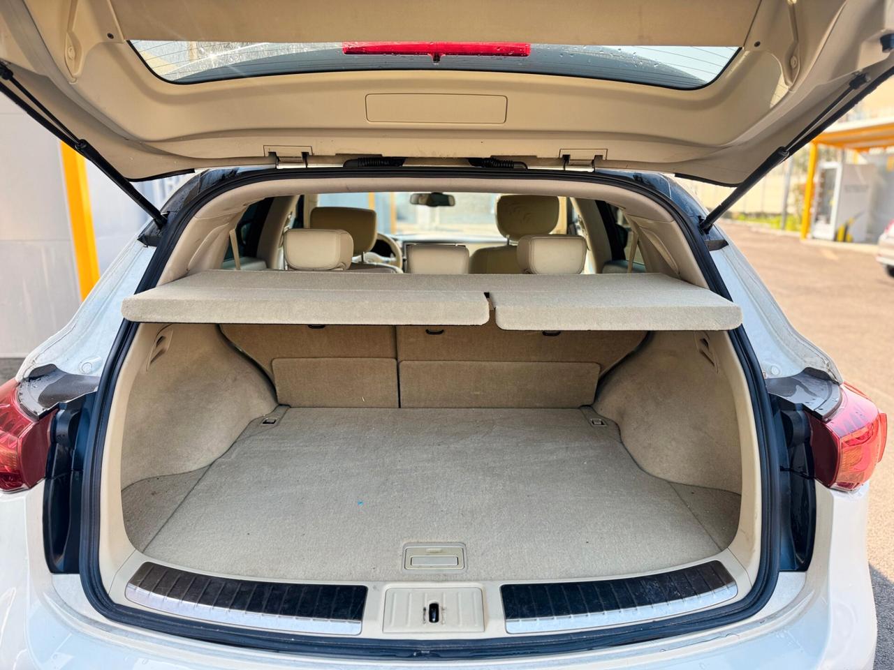 Infiniti FX30d 3.0 DIESEL 2011 TOP!