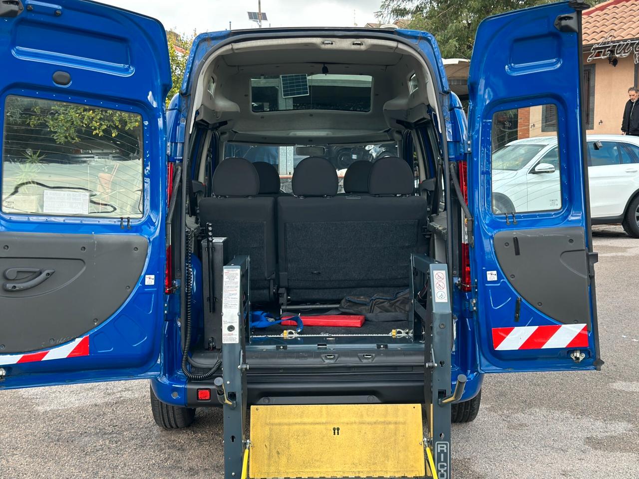 Fiat Doblo Doblò 1.3 MultiJet Malibu — VETTURA PER DISABILI 10/2009 | 26.000 km