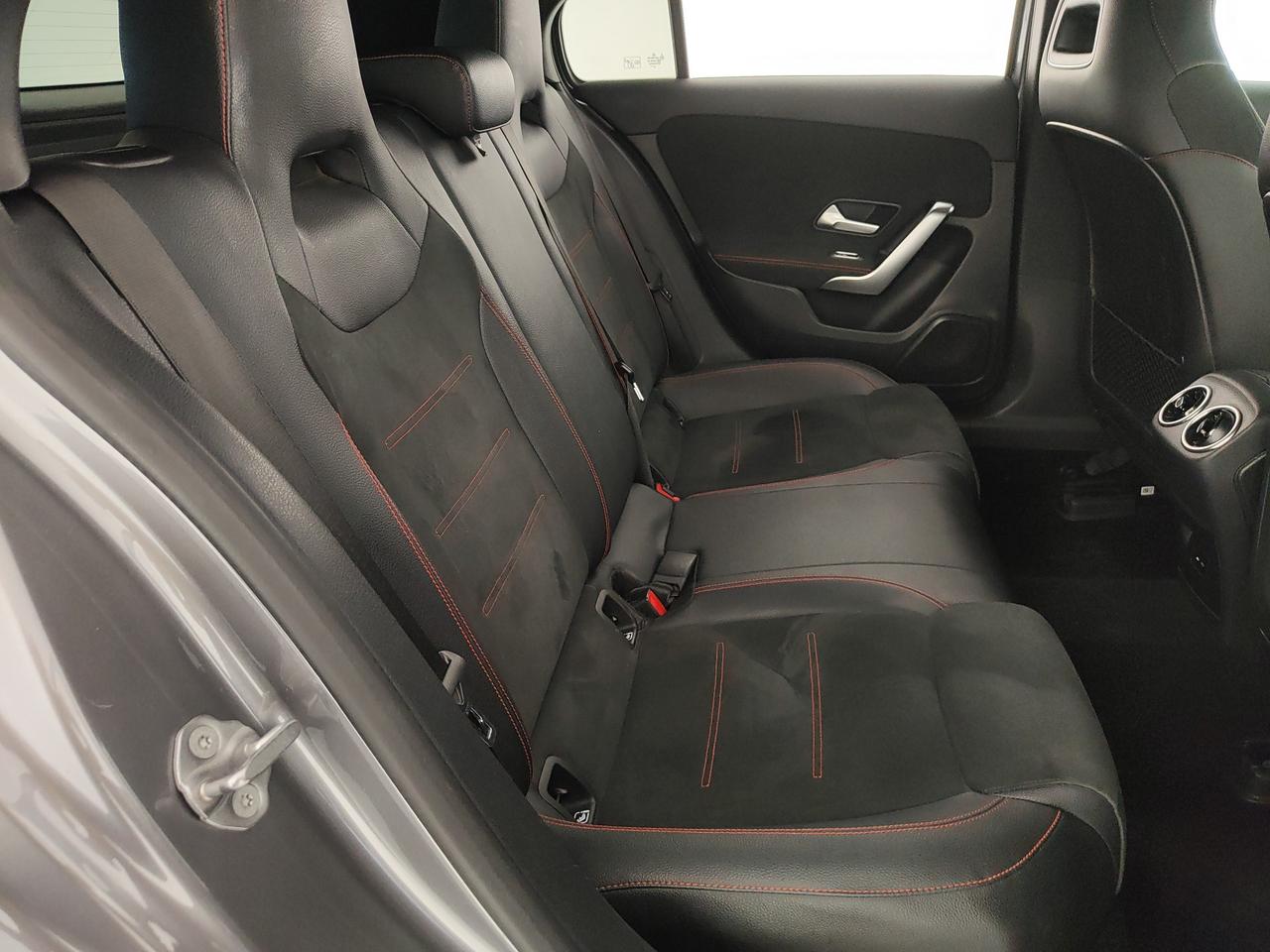 Mercedes-Benz A 200 d Premium auto