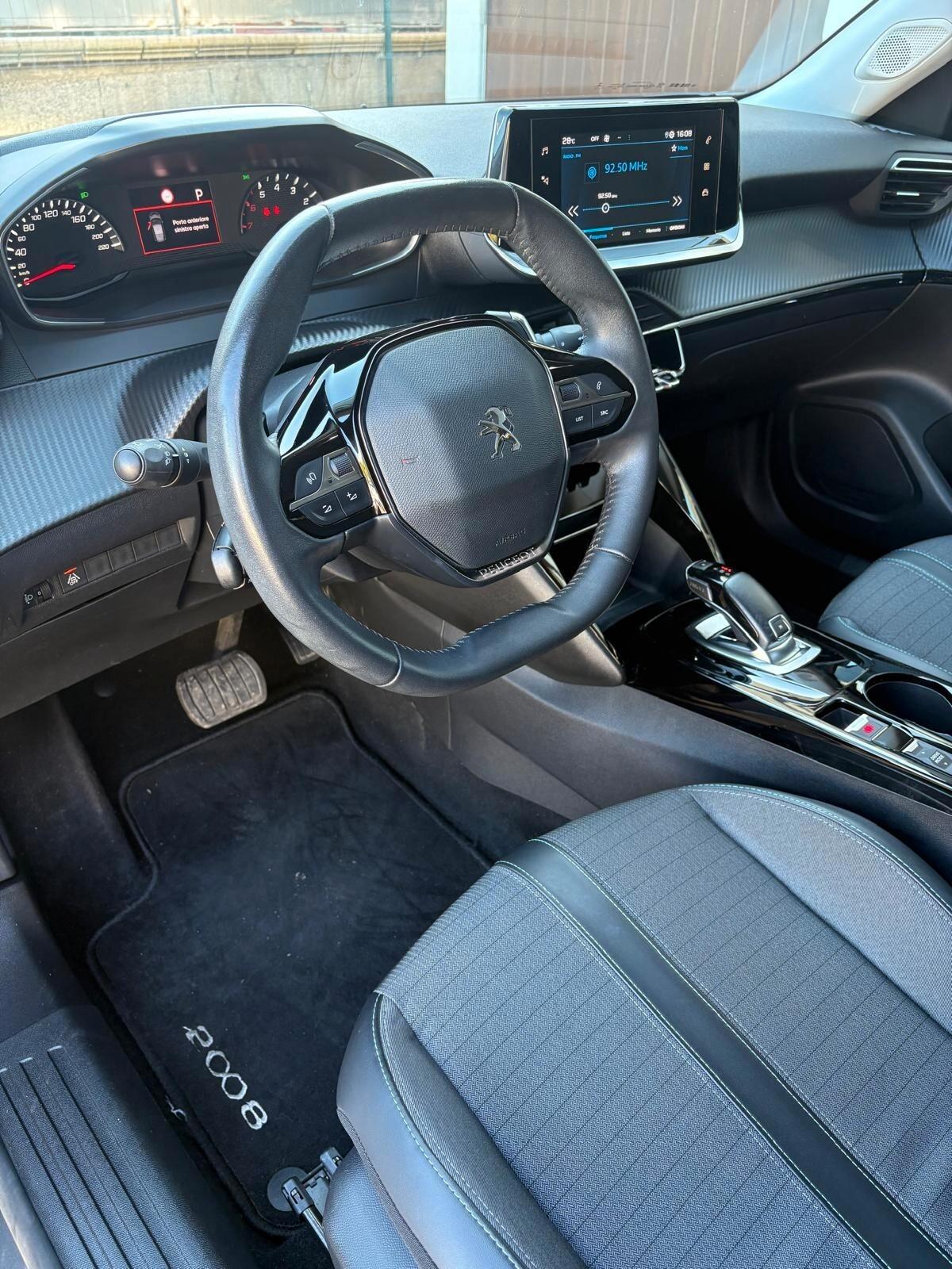 Peugeot 2008 BlueHDi 130 S&S EAT8 Allure
