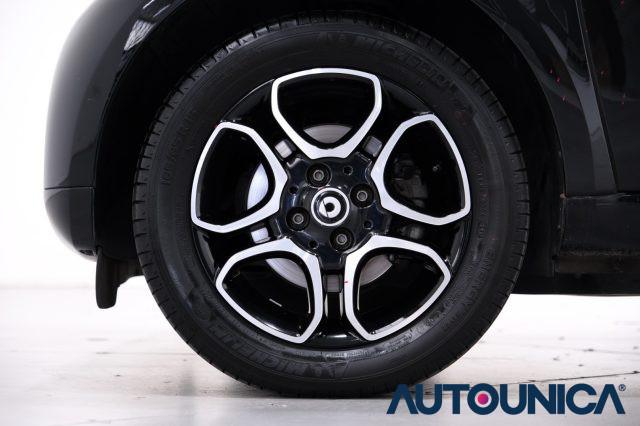 SMART ForTwo 70 1.0 TWINAMIC TETTO PANORAMA NEOPATENTATI