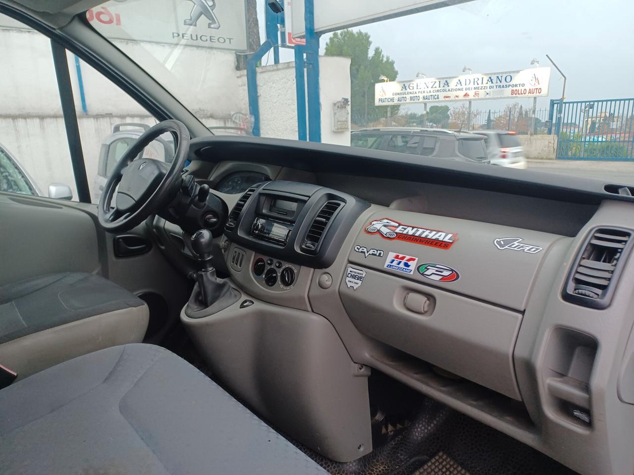 RENAULT TRAFIC 1.9 DCI 3 POSTI ANTERIORI