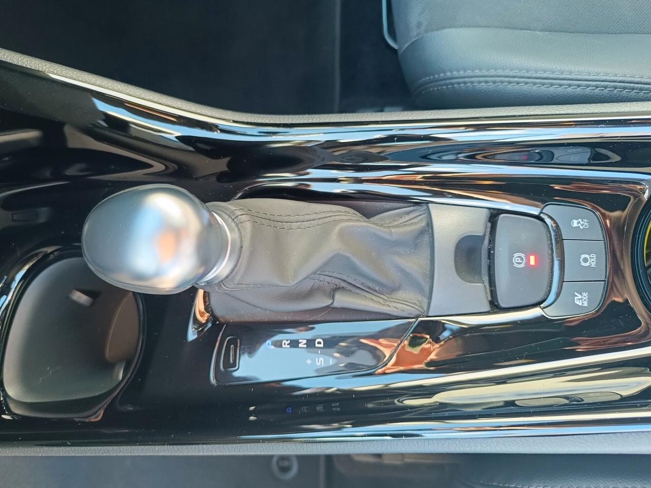 Toyota C-HR 2.0 Hybrid E-CVT Trend