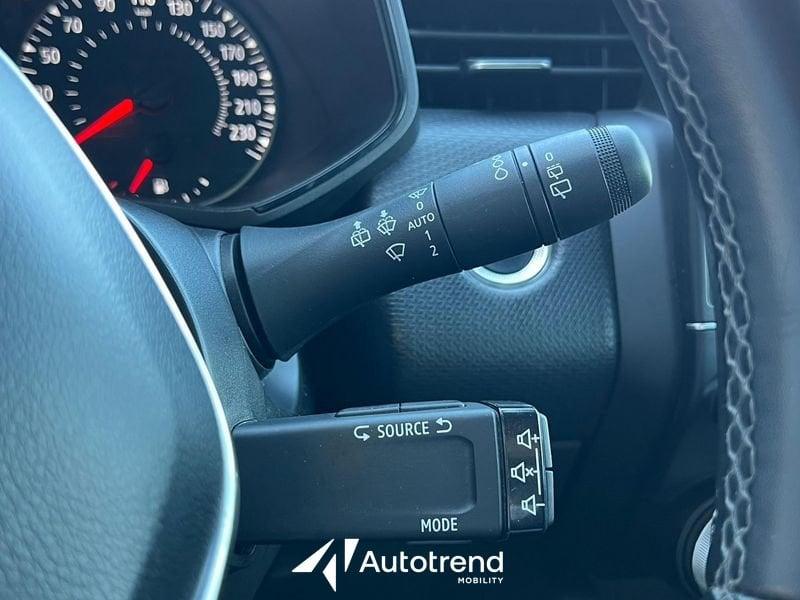 Renault Clio TCE 90 CV NAVI LED Business