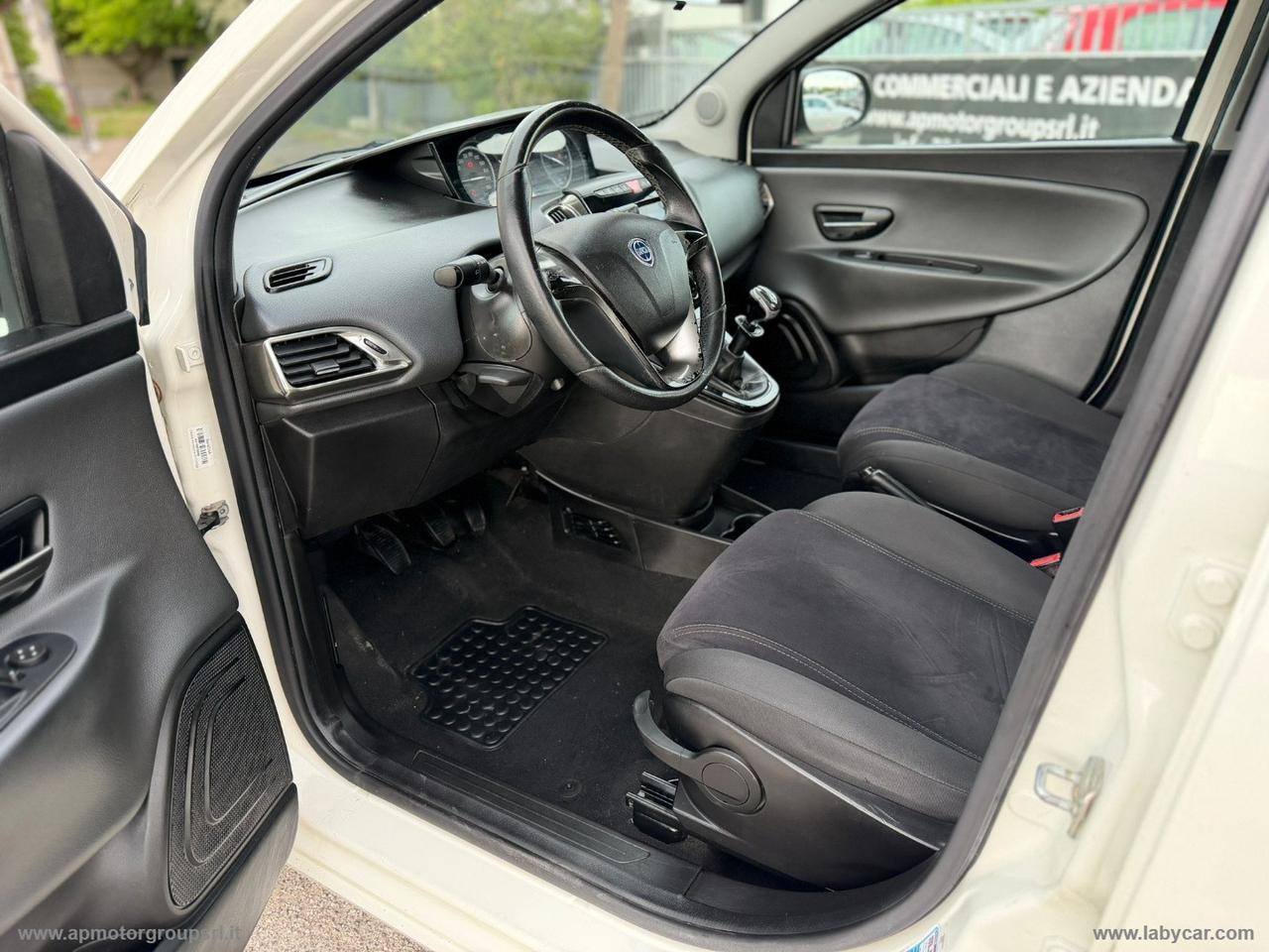 LANCIA Ypsilon 0.9 T.Air 85CV 5p. Met.Ec. Gold