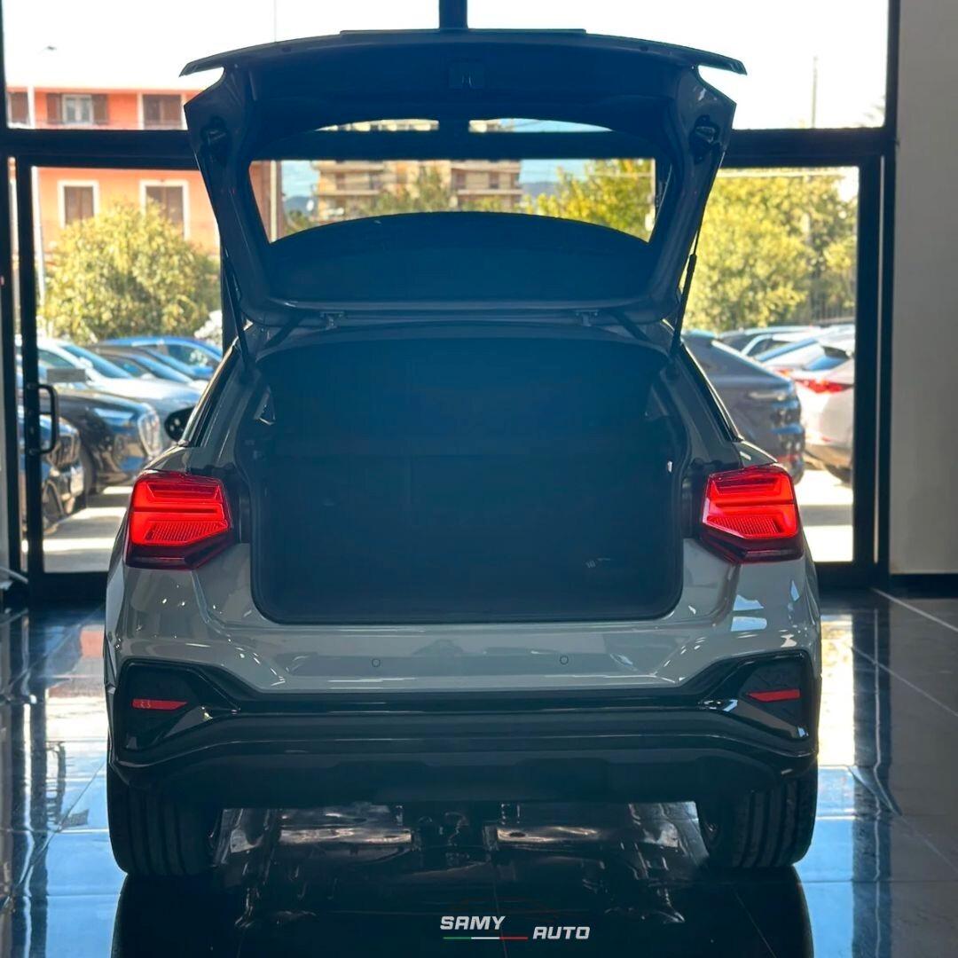 Audi Q2 30 TDI Identity Black