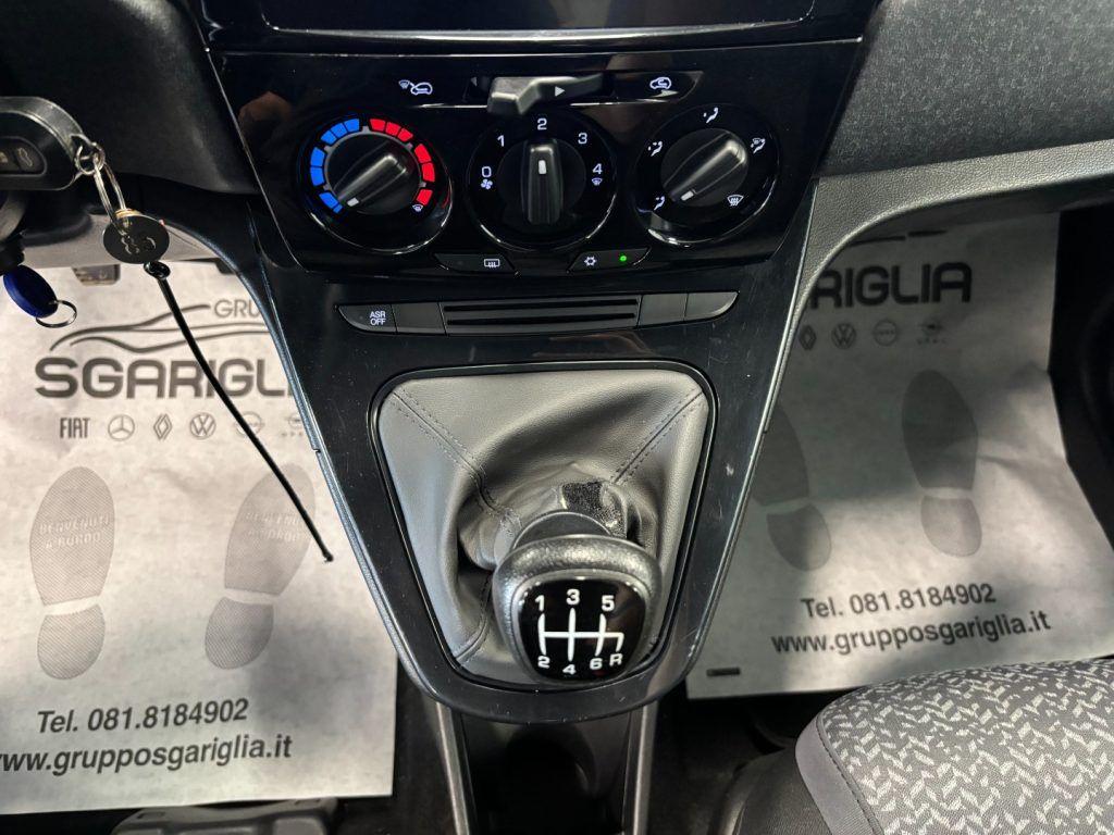 Lancia Ypsilon 1.0 Benzina Hybrid Ecochic Gold 5 Porte