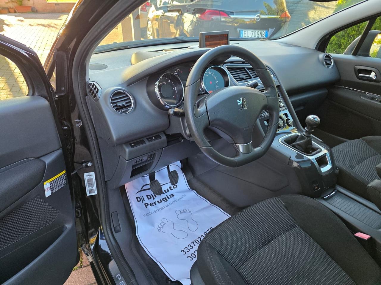 Peugeot 5008 1.6 HDi 110CV Féline