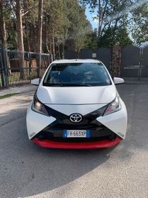 Toyota Aygo 1.0 VVT-i 69 CV 5 porte x-cool TSS