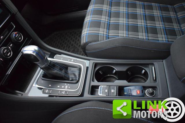 VOLKSWAGEN Golf eHIBRID