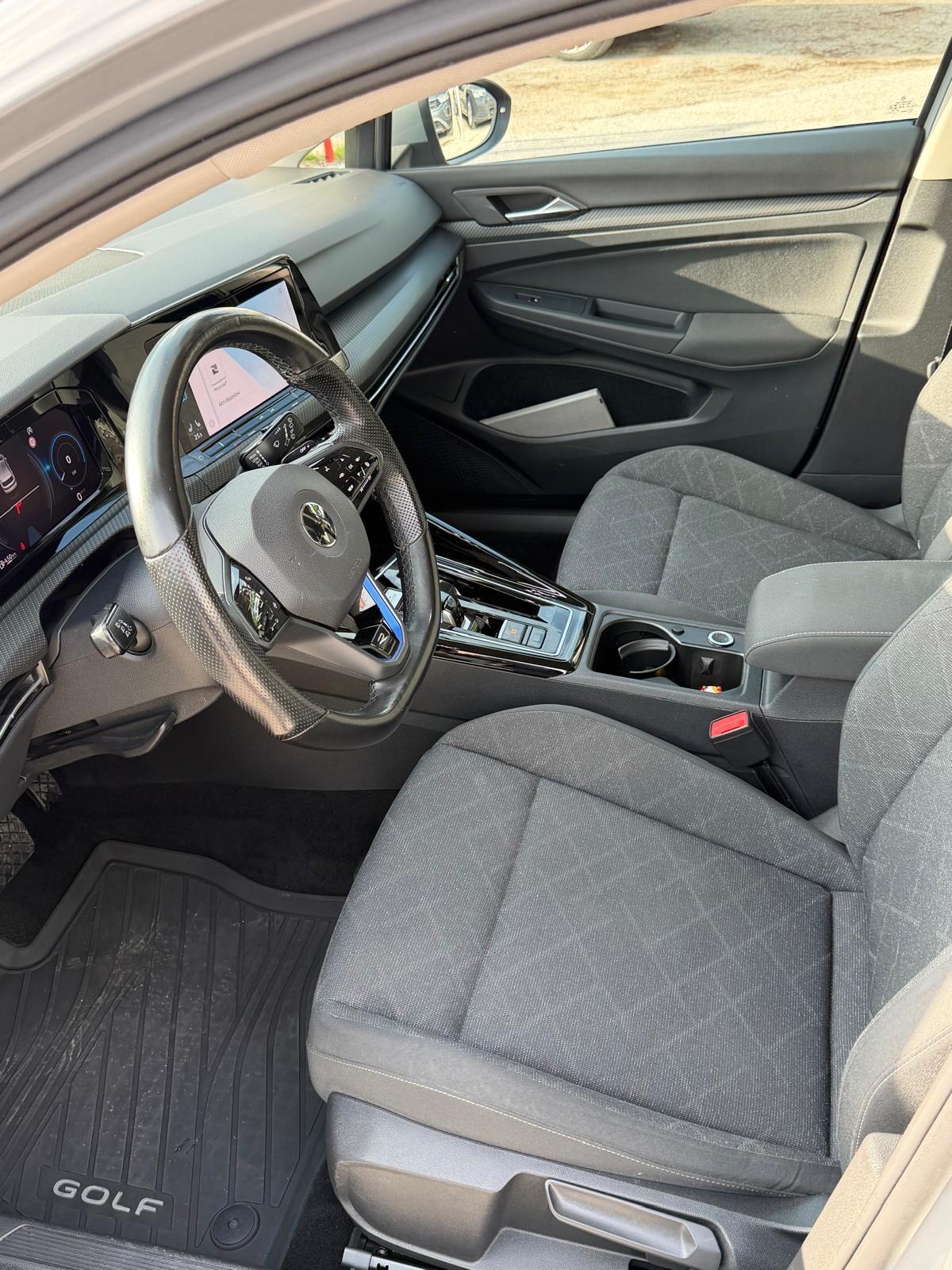 Volkswagen Golf 2.0 TDI 150 CV DSG SCR R-Line