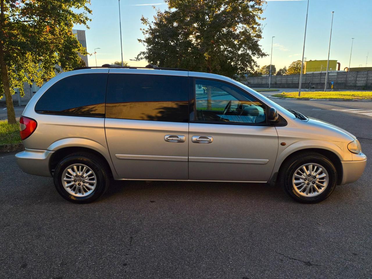 Chrysler Voyager 2.8 CRD gancio traino