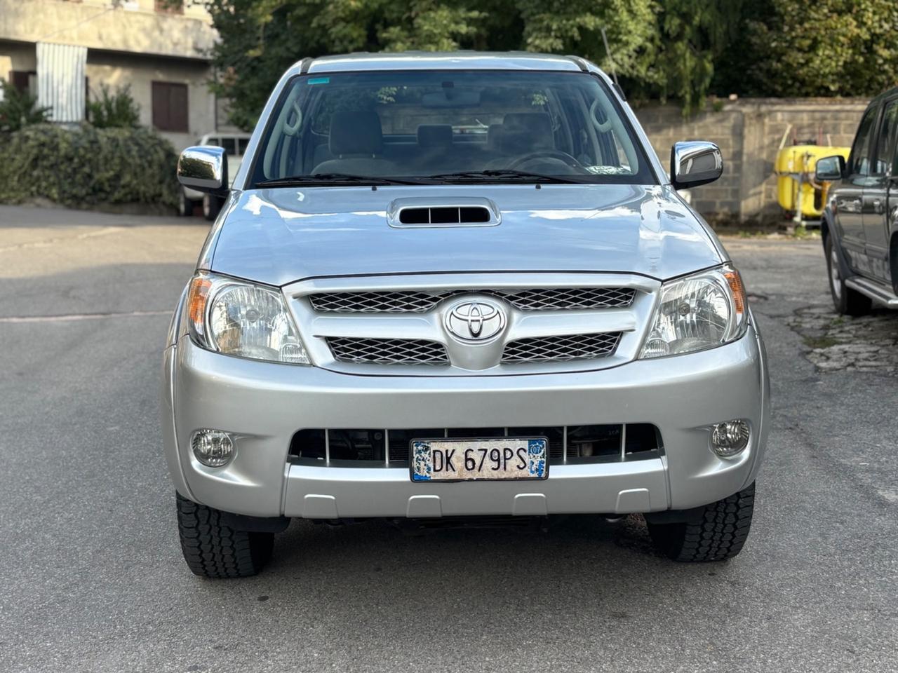 Toyota Hilux 3.0 D-4D aut.4WD 4p. Double Cab SR