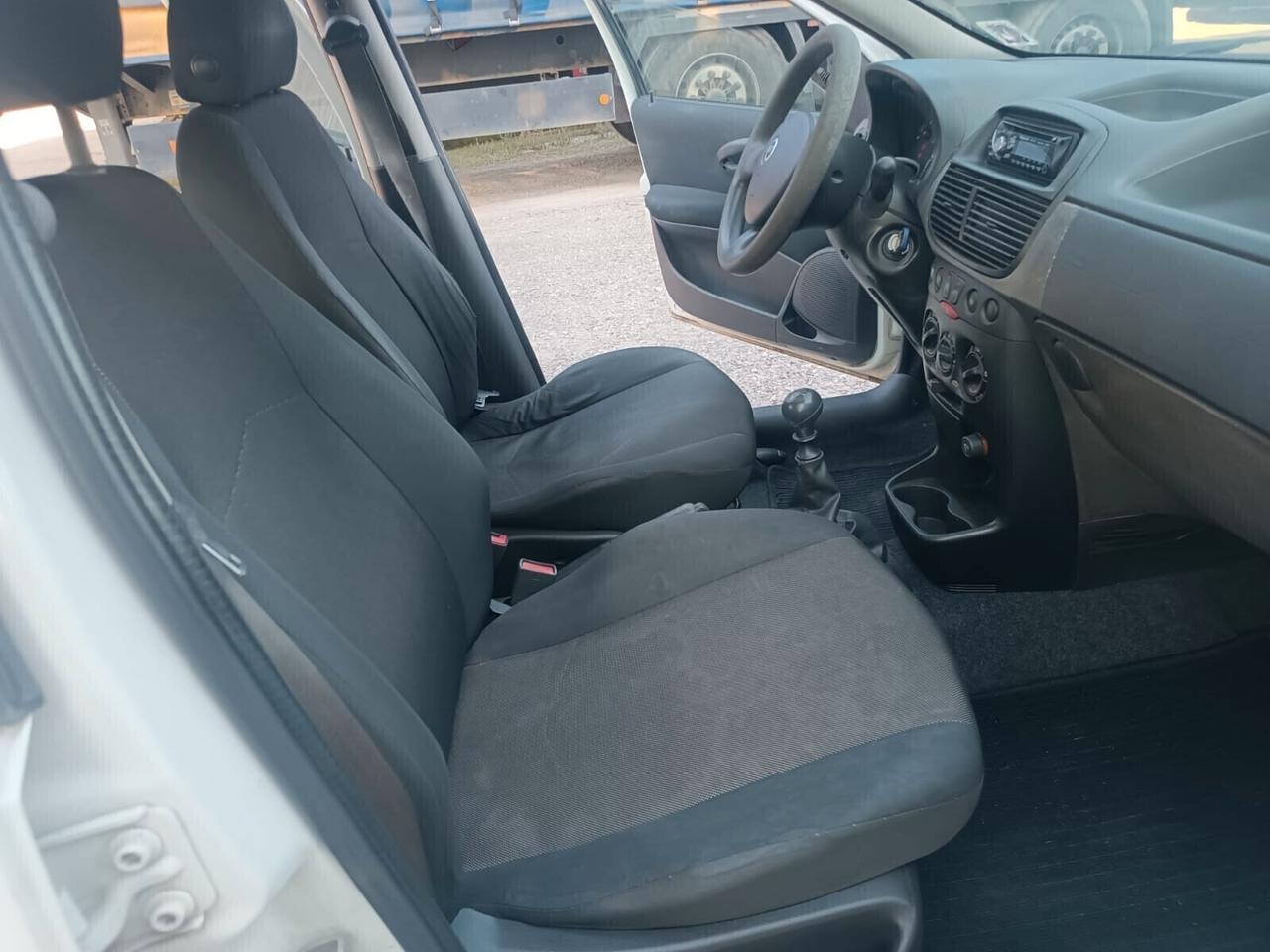 Fiat Punto 2008--1.2 Benzina Metano Neopatentati