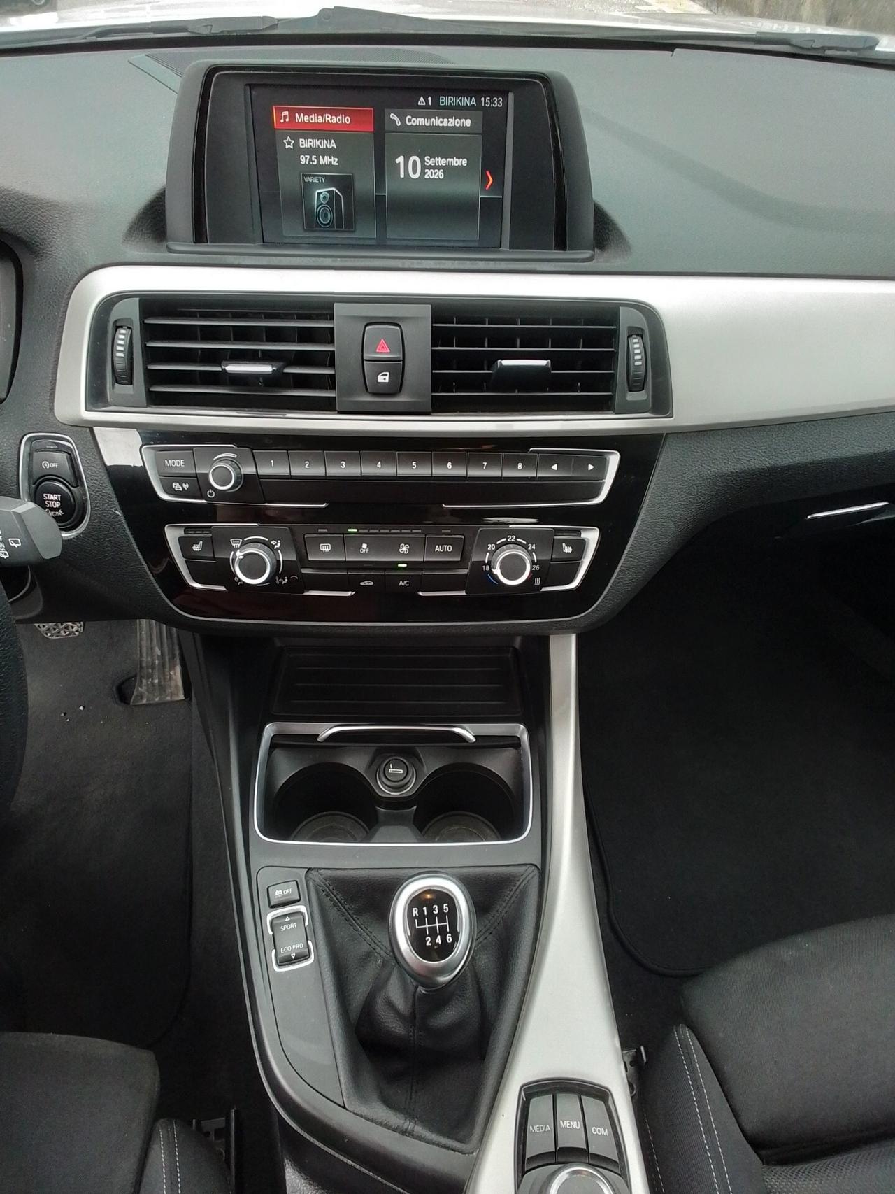 Bmw 118i 5p. Advantage