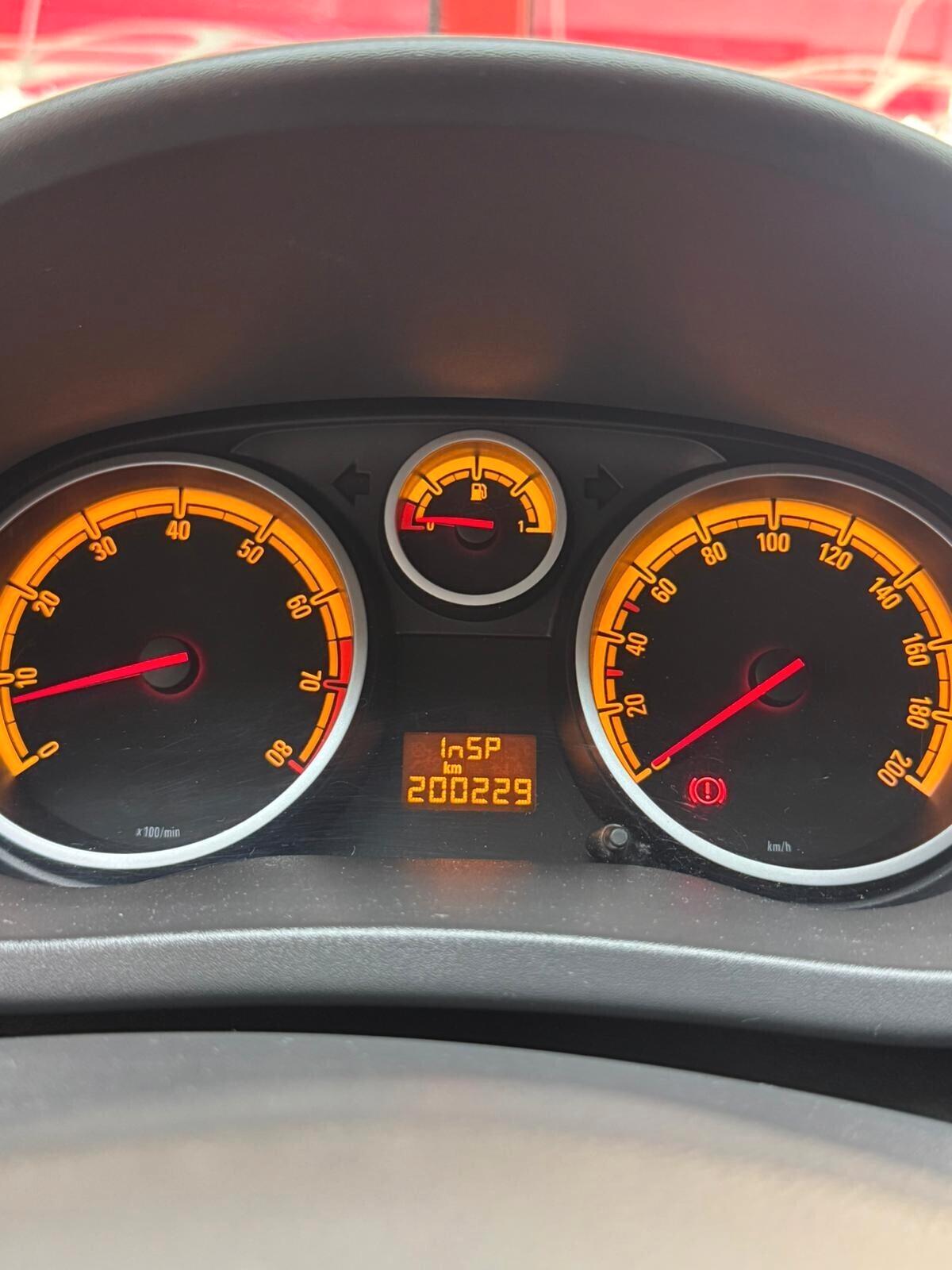 Opel Corsa 1.2 3 porte Club