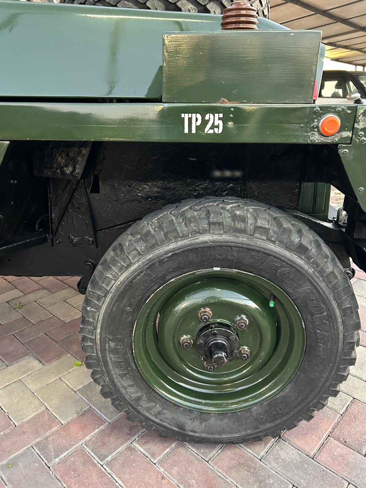 Land Rover Defender 110 diesel Hard-top