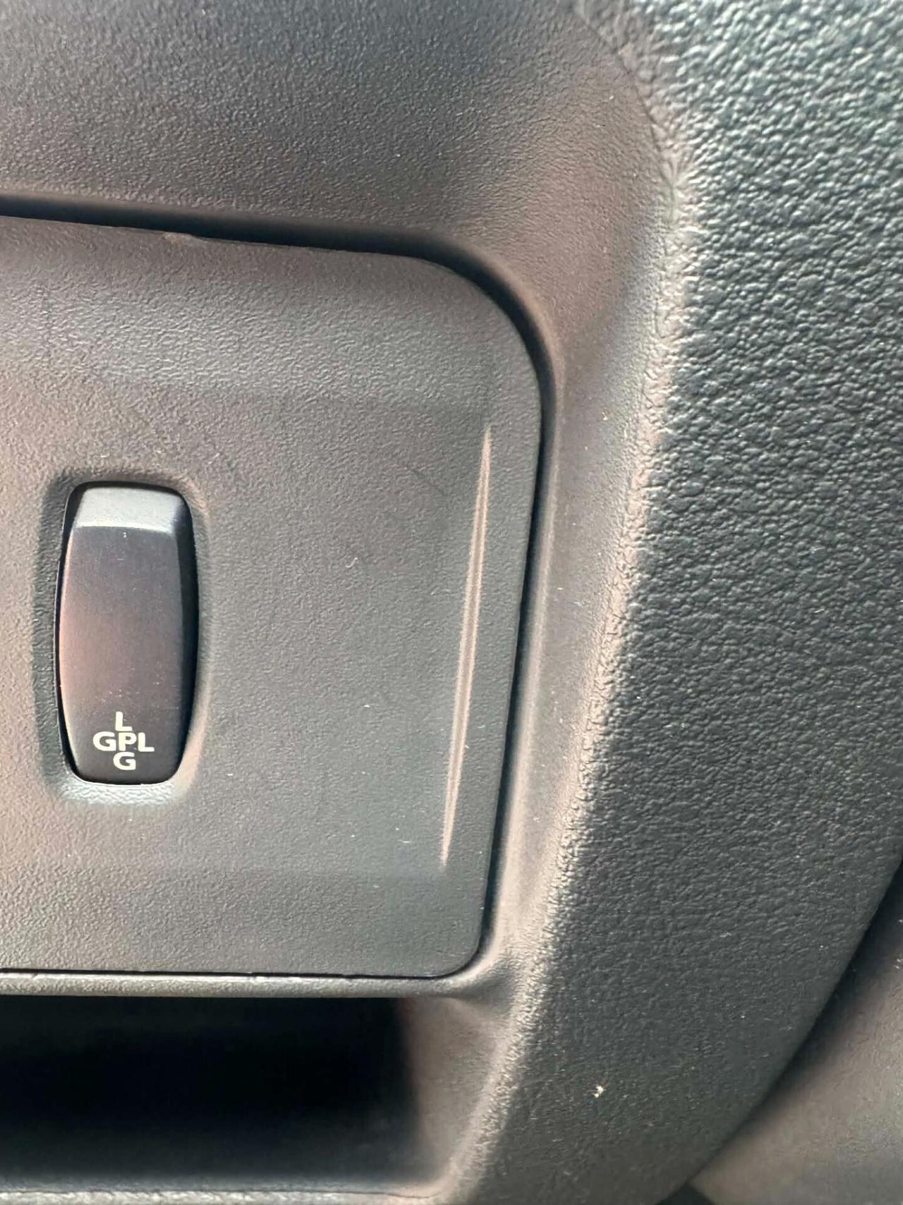 Renault Clio 1.2 GPL Anno 2008 5 PORTE