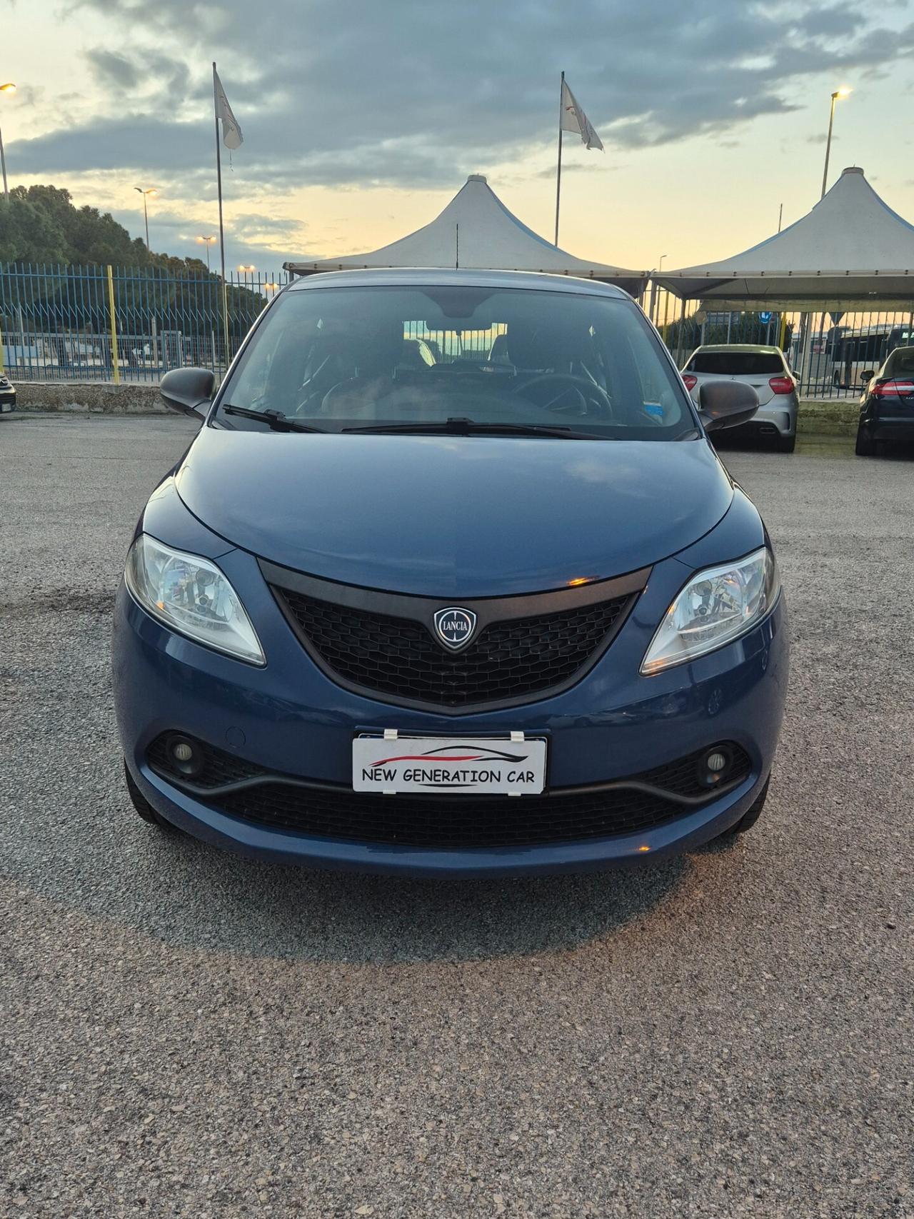 Lancia Ypsilon 0.9 TwinAir 85 CV 5 porte Metano Ecochic Gold