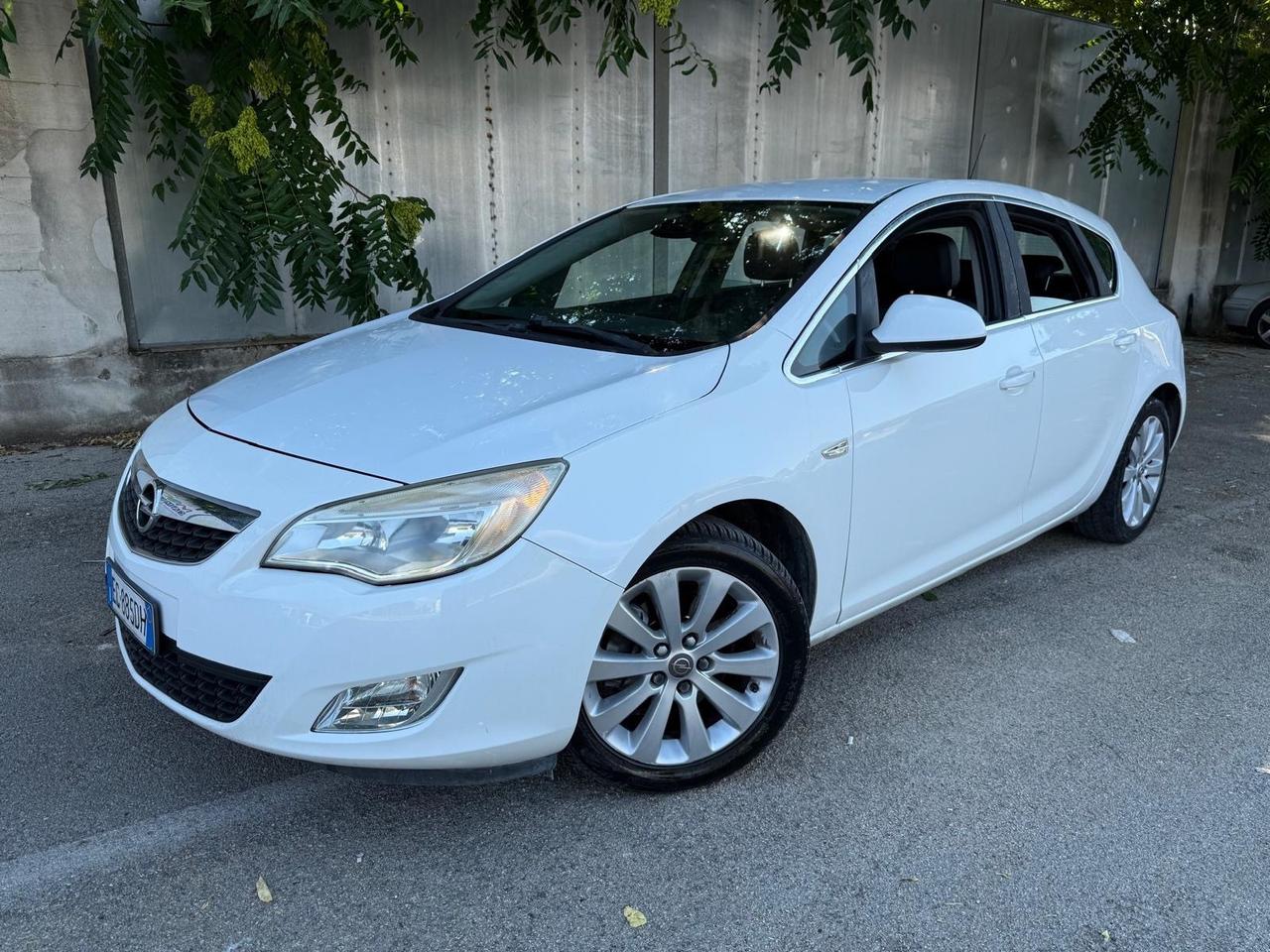 Opel Astra 1.7 CDTI 110CV 5 porte Elective in ottime condizioni