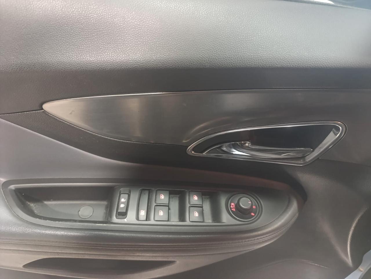 Opel Mokka del 2013 benzina trazione 4x2