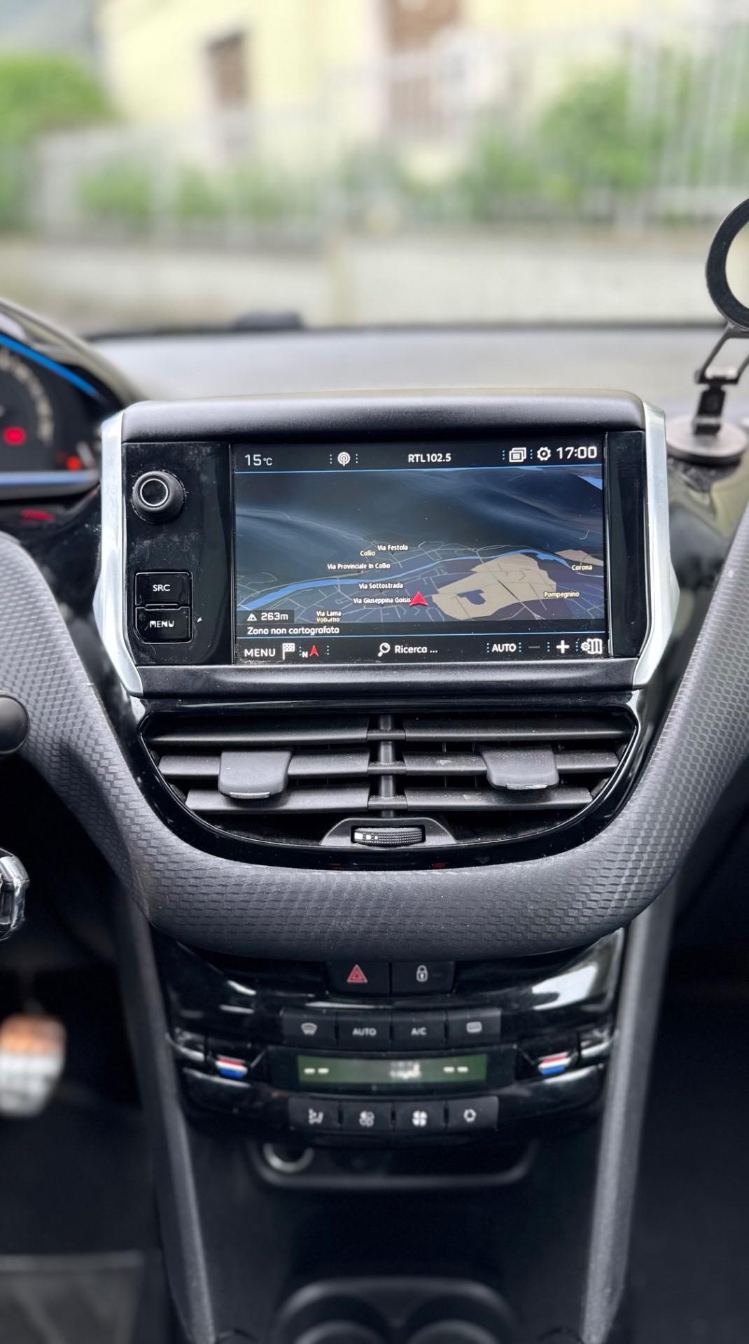 Peugeot 2008 BlueHDi 120 S&S Crossway