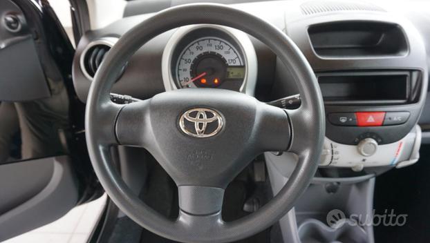 TOYOTA Aygo 1.0 12V VVT-i 5 porte