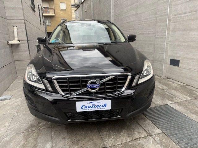 VOLVO XC60 D3 AWD Geartronic Momentum