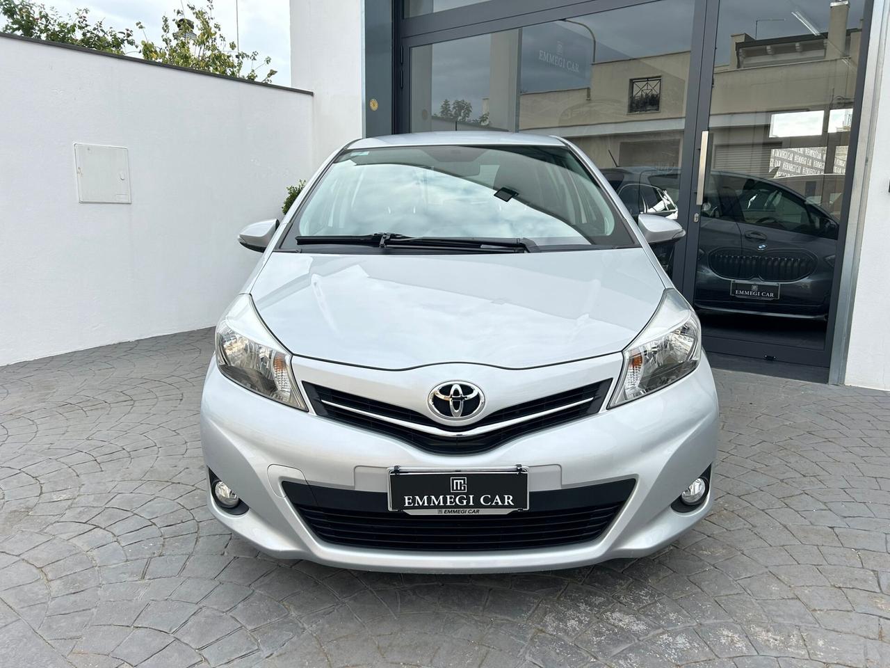 Toyota Yaris 1.4 D-4D 90Cv LOUNGE RET-2013